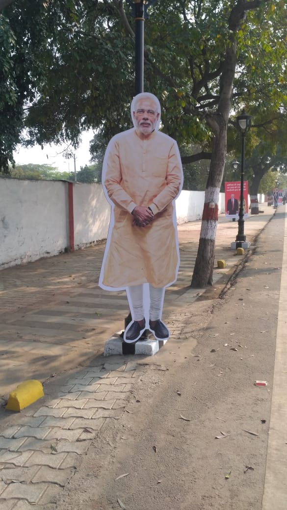 TRUMP-VISIT-CUTOUTS-BTL-4