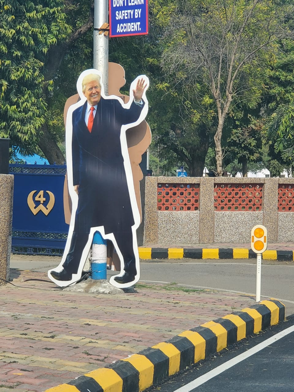 TRUMP-VISIT-CUTOUTS-BTL-9
