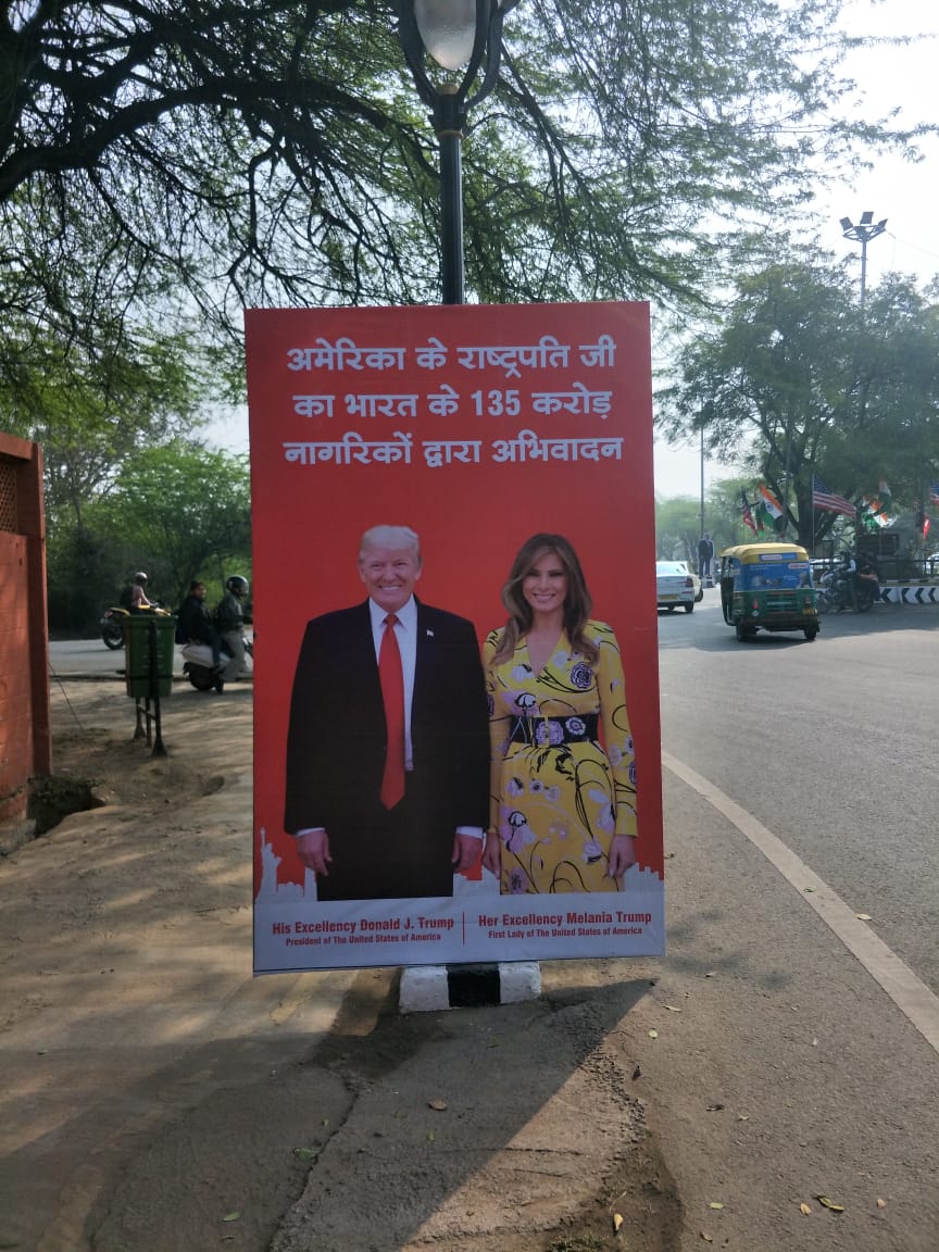 TRUMP-VISIT-STANDEE-3