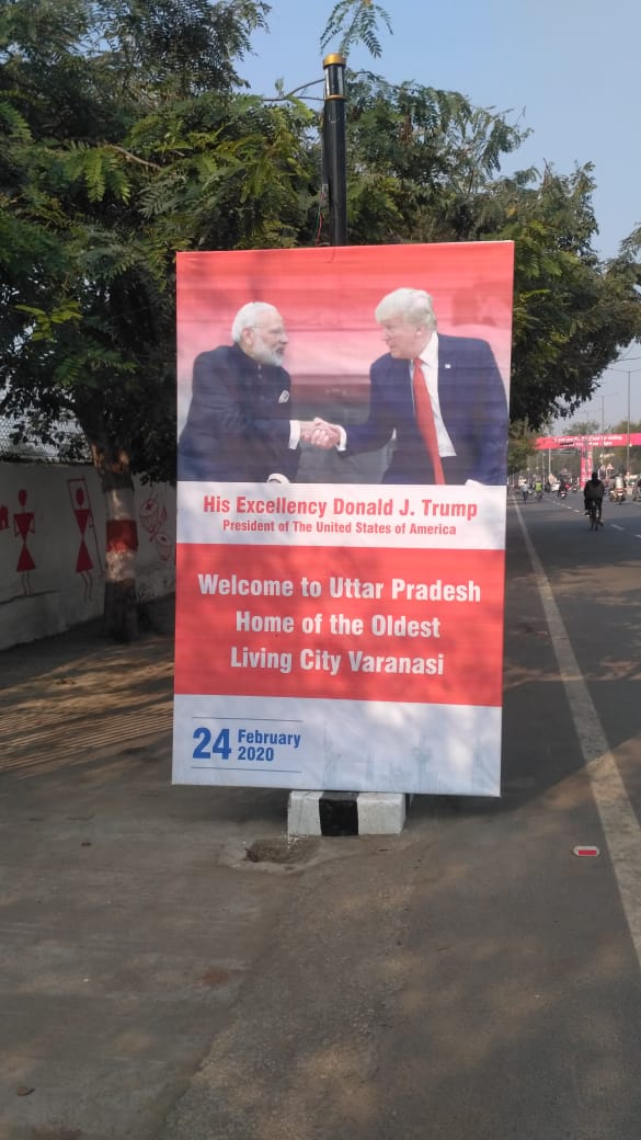 TRUMP-VISIT-STANDEE-4