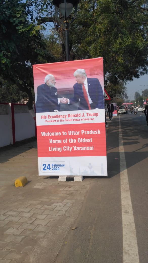 TRUMP-VISIT-STANDEE-6